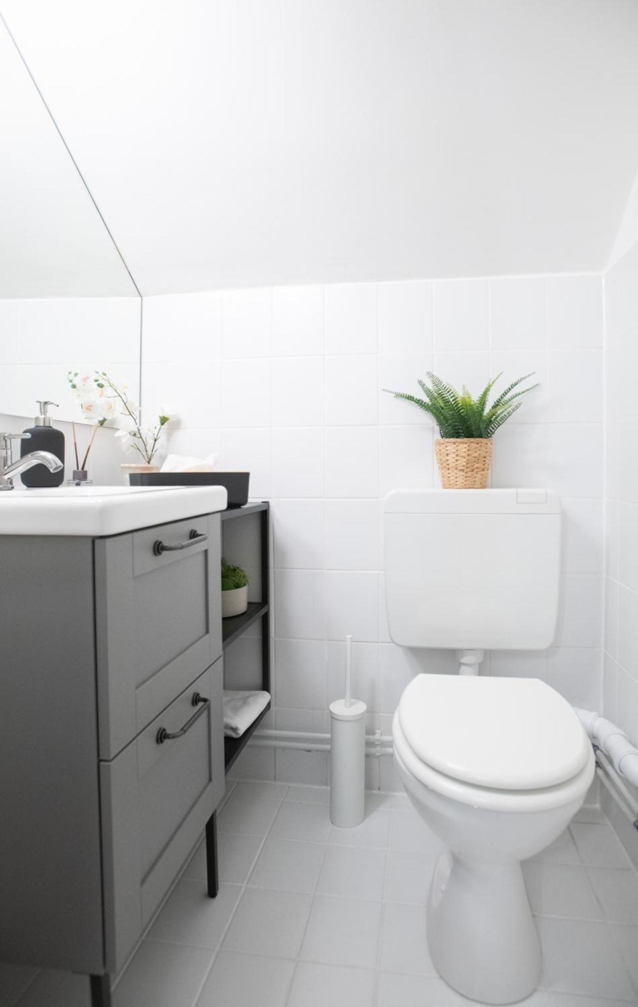 Charmantes 2-zimmer-apartment Mit Vorgarten Berlijn